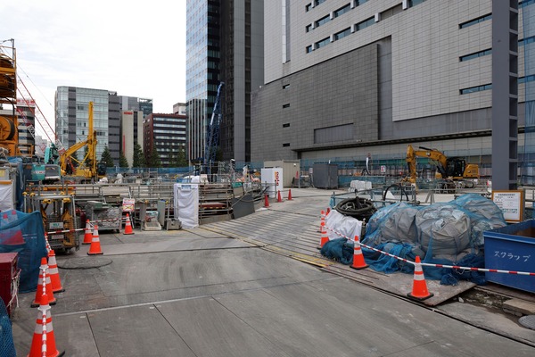 ���ܶ����������϶�����Գ��ϺƳ�ȯ���� C����