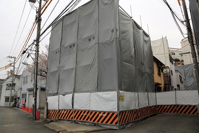 ������������϶�����Գ��ϺƳ�ȯ���� B����