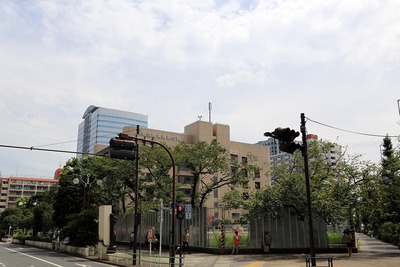 ÅìµþÅÔ·×Î̸¡Äê½êÀ×ÃϤÈÅìµþÅÔΩ»º¶ÈËǰץ»¥ó¥¿¡¼