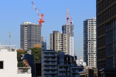 大崎から見た高輪台のタワーマンション群