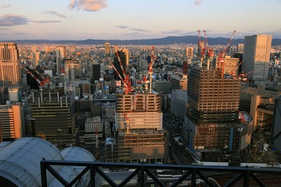 梅田スカイビルから見たグランフロント大阪