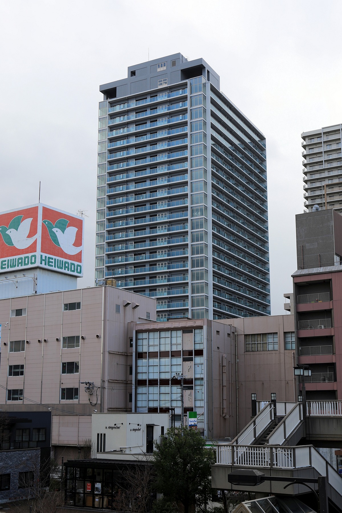 滋賀県のjr草津駅近く 地上26階 アトラスタワー草津 の様子 2 23 超高層マンション 超高層ビル