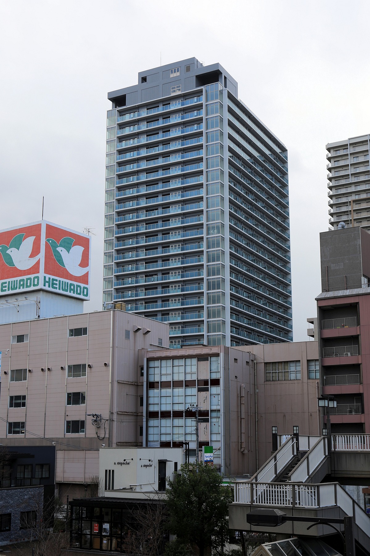 滋賀県のjr草津駅近く 地上26階 アトラスタワー草津 の様子 2 23 超高層マンション 超高層ビル 滋賀県のjr草津駅近く 地上26階 アトラスタワー草津 の様子 2 23 超高層マンション 超高層ビル