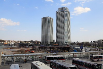 ��Ҷ����������϶�Գ��ϺƳ�ȯ����[��-a����]