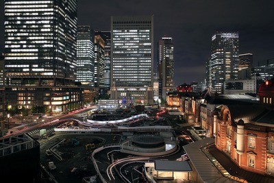 東京駅丸の内駅前広場