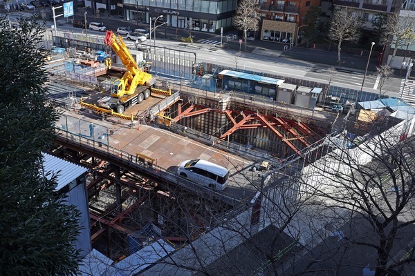 �����϶�����Գ��ϺƳ�ȯ���� F�϶�