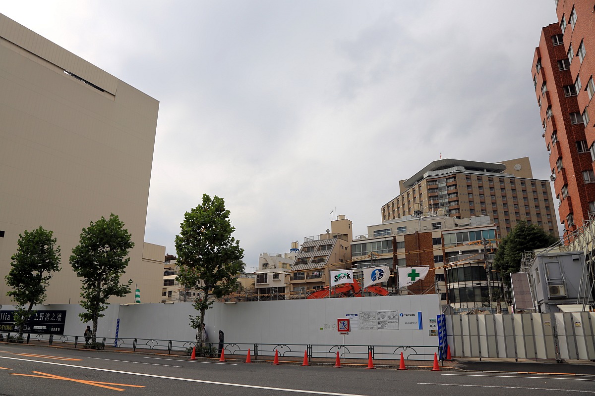 ブリリアタワー上野池之端の建設地の様子（2015.10.31） 超高層マンション・超高層ビル