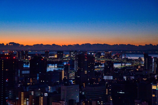 東京タワーから見た夜明けの東京夜景