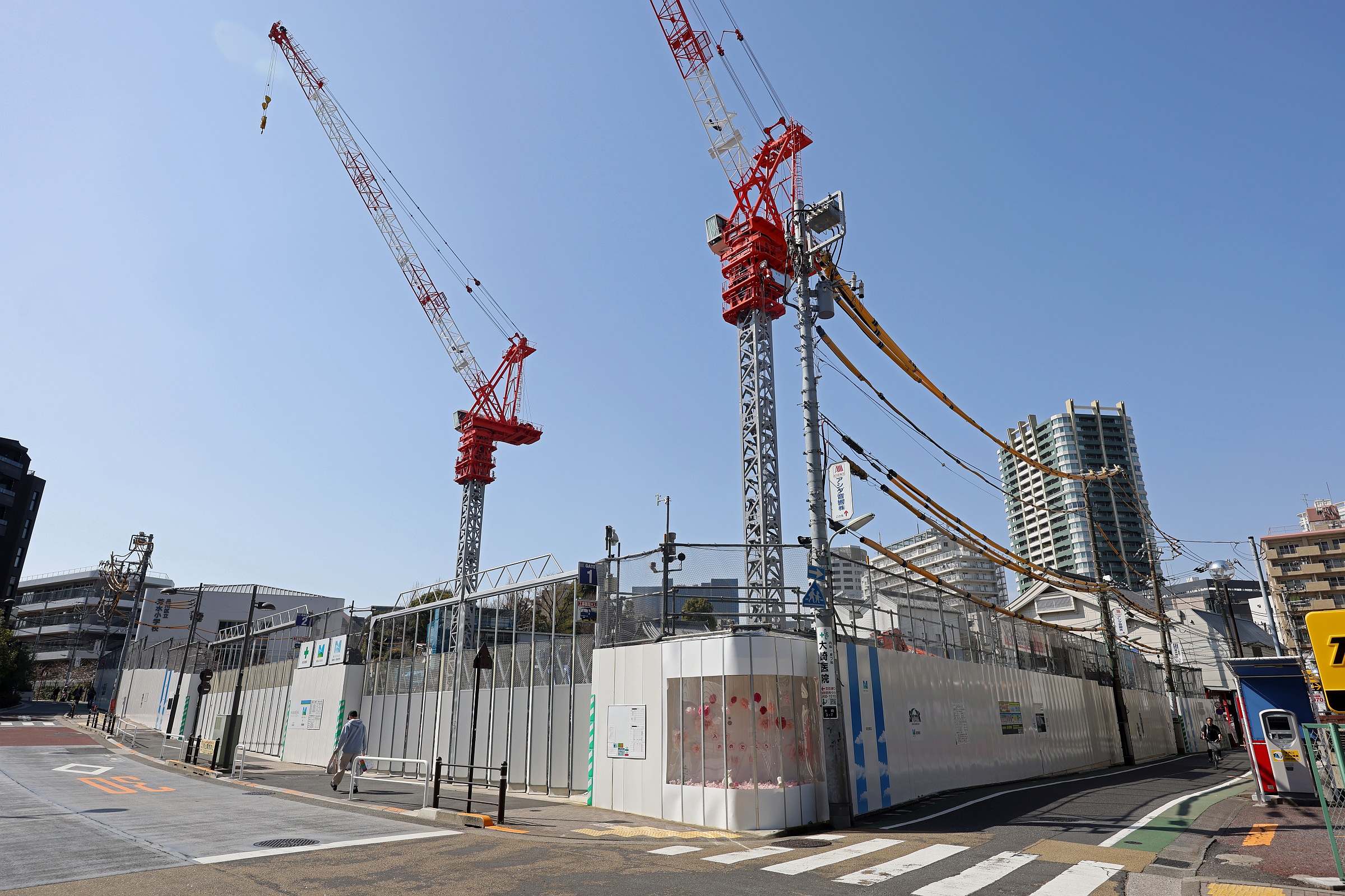 タワークレーン設置！地上37階、高さ143m「大崎駅西口F南地区第
