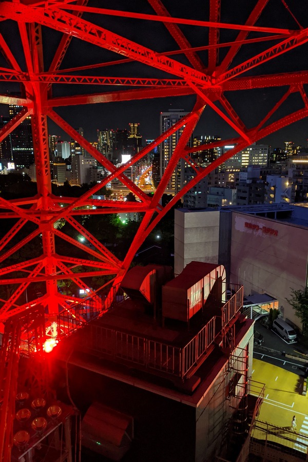 東京タワーのオープンエア外階段ウォーク