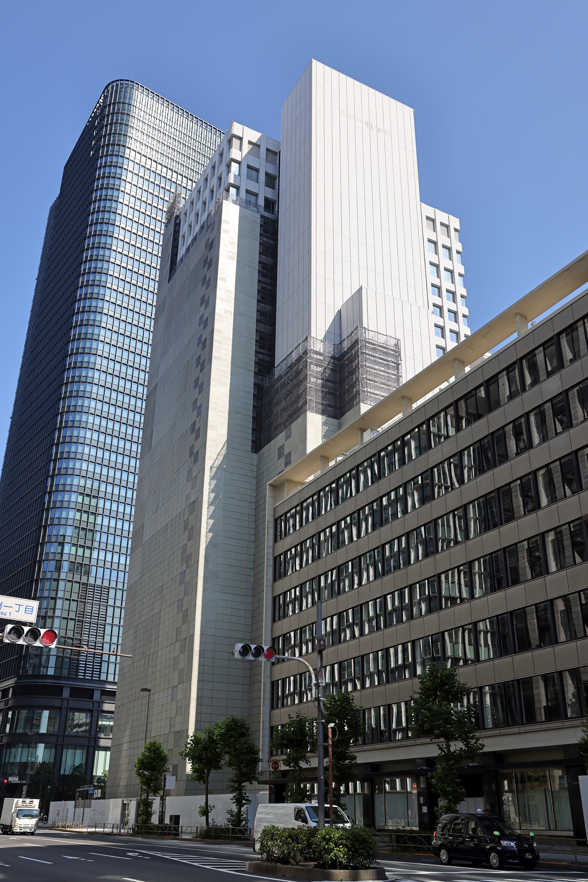 地上21階、高さ112.48m「新呉服橋ビル」の解体状況！跡地には
