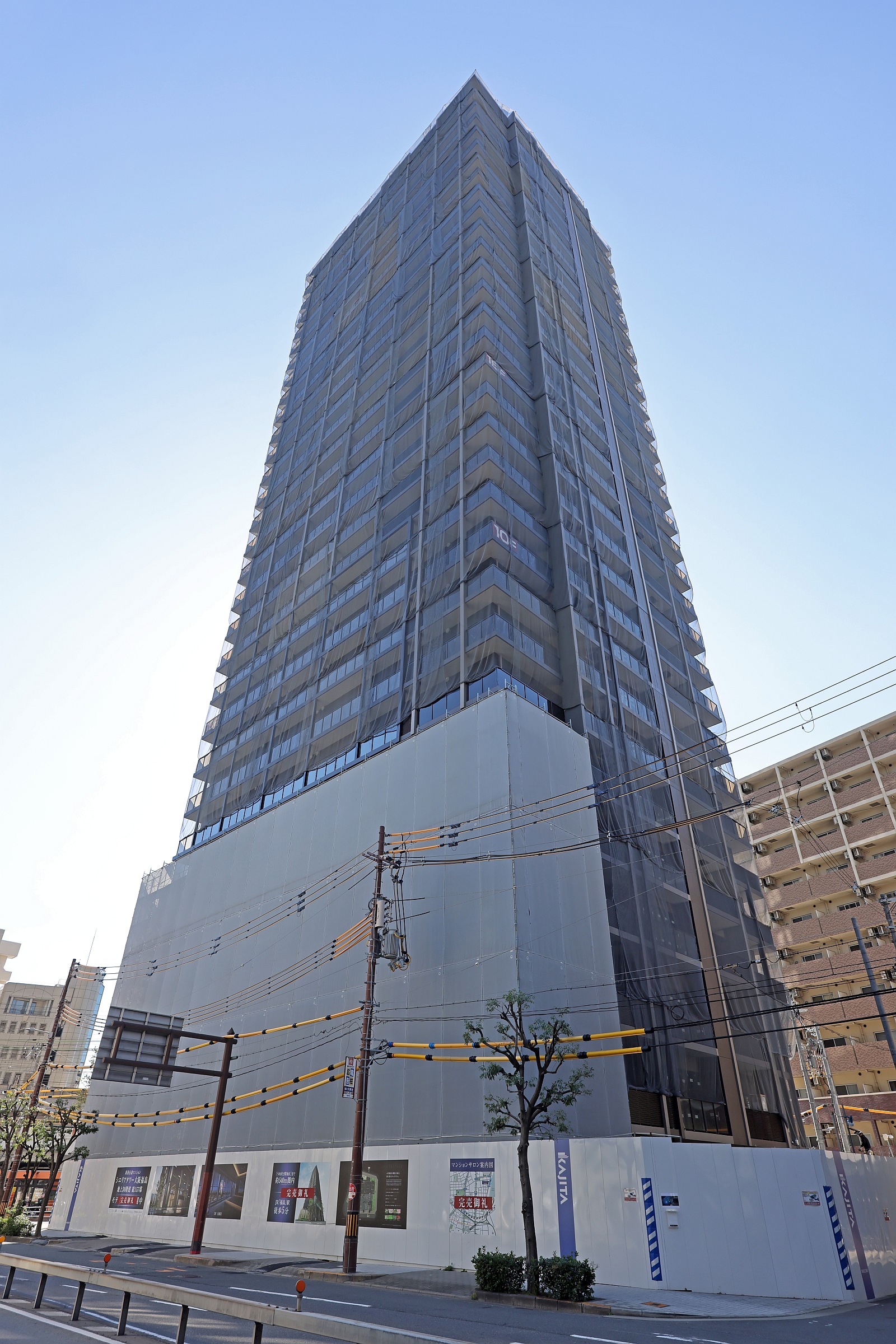 地上30階、高さ98.69m「シエリアタワー大阪福島」の建設状況