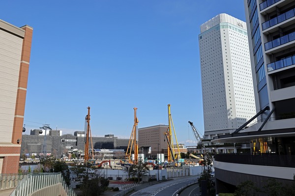 ���������϶�B-1�϶�ײ�