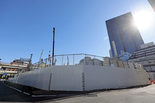 �����ް������϶�����Գ��ϺƳ�ȯ����