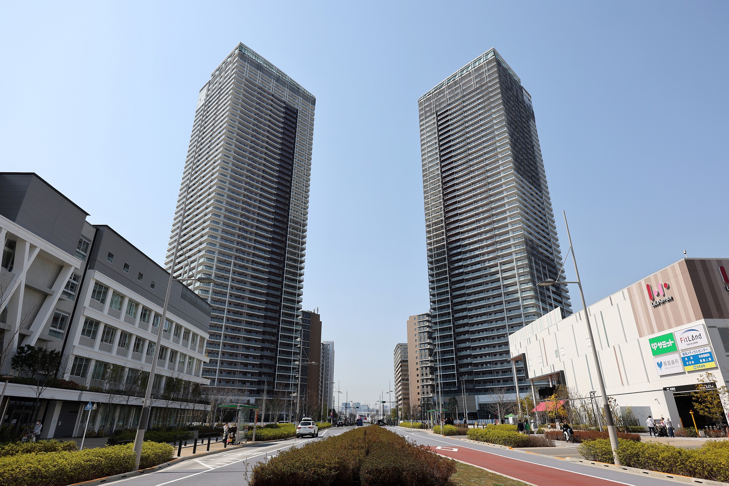 50階建てツインタワマン「晴海フラッグ SKY DUO」の建設状況 50階建てツインタワマン「晴海フラッグ SKY DUO」の建設状況