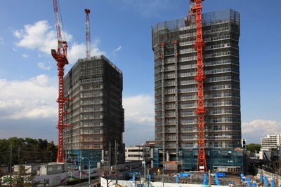 ����إ����