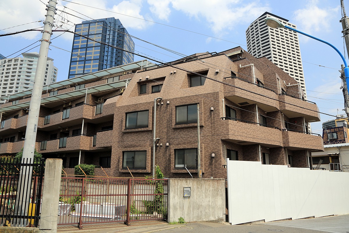 地上60階 西新宿五丁目中央北地区第一種市街地再開発事業 既存建物解体中 超高層マンション 超高層ビル