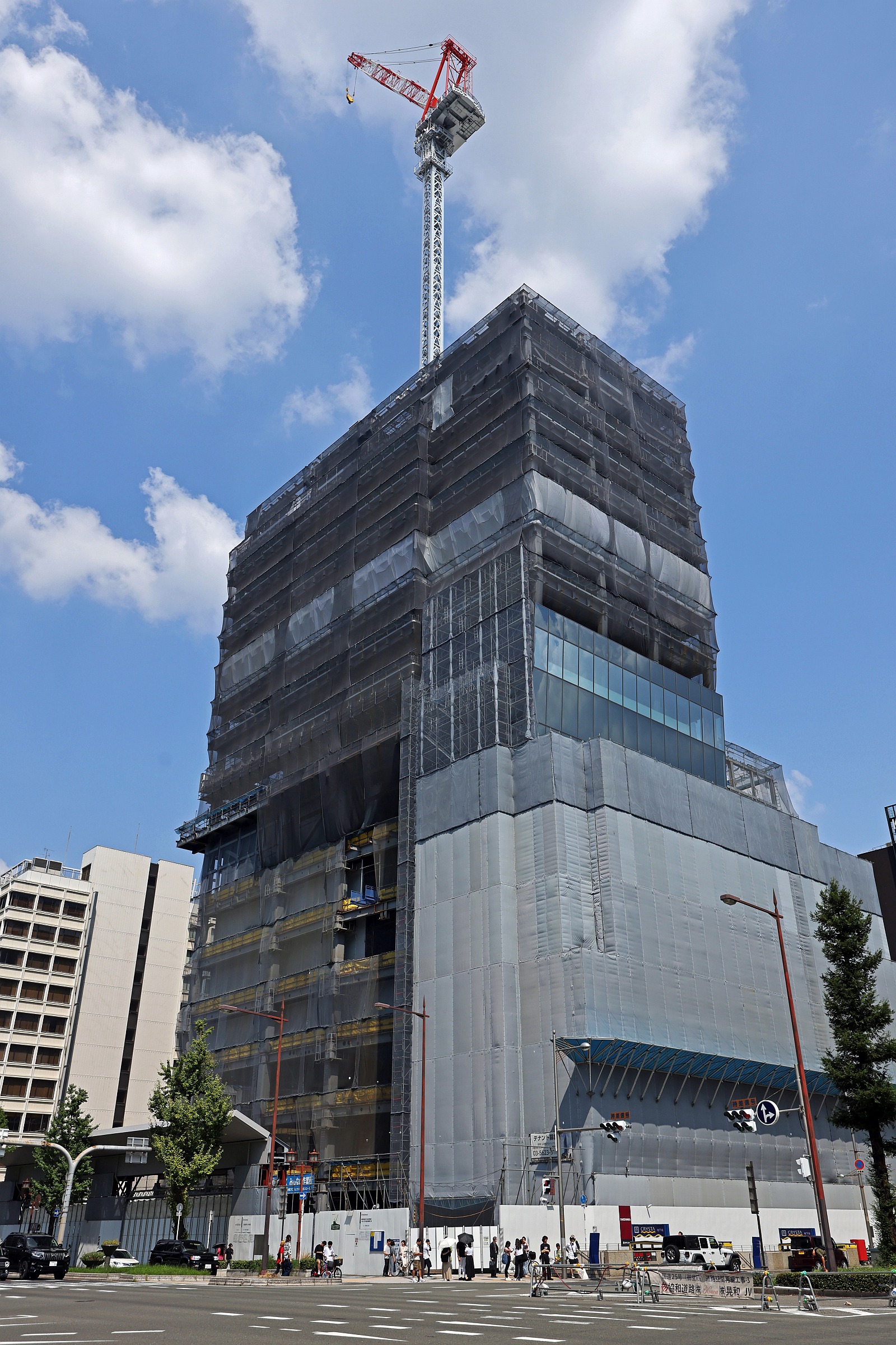 地上28階、高さ132.6m「(仮称)心斎橋プロジェクト」の建設状況
