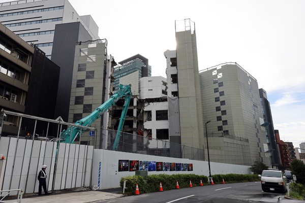 �����Ĺ��ӥ�