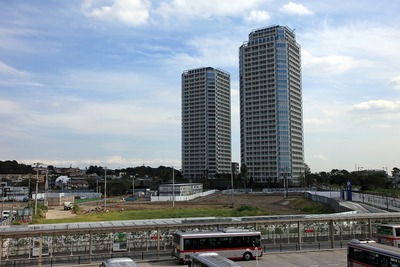 ��Ҷ����������϶�Գ��ϺƳ�ȯ���� ��-a����