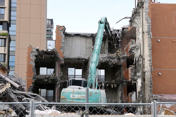 °ÏÄ®ÅìÃ϶èÂè°ì¼ï»Ô³¹ÃϺƳ«È¯»ö¶È BÉßÃÏ