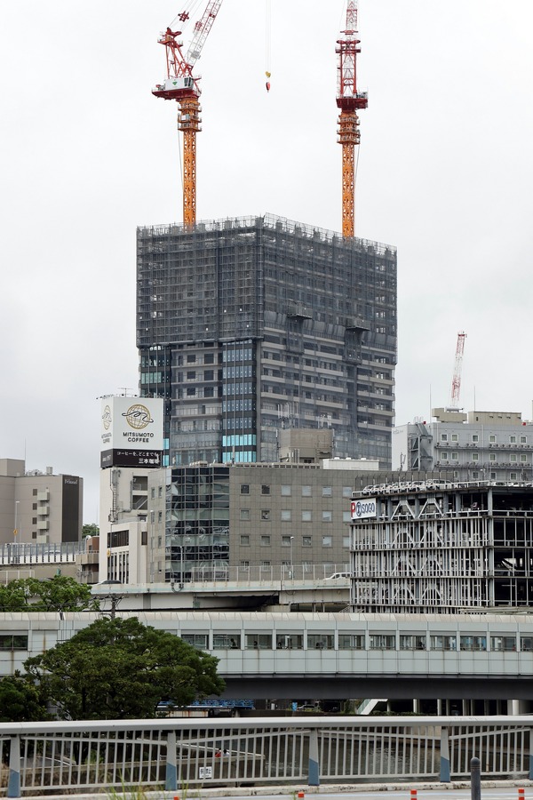 ¥¶¡¦¥è¥³¥Ï¥Þ¥Õ¥í¥ó¥È¥¿¥ï¡¼¡ÊTHE YOKOHAMA FRONT TOWER¡Ë