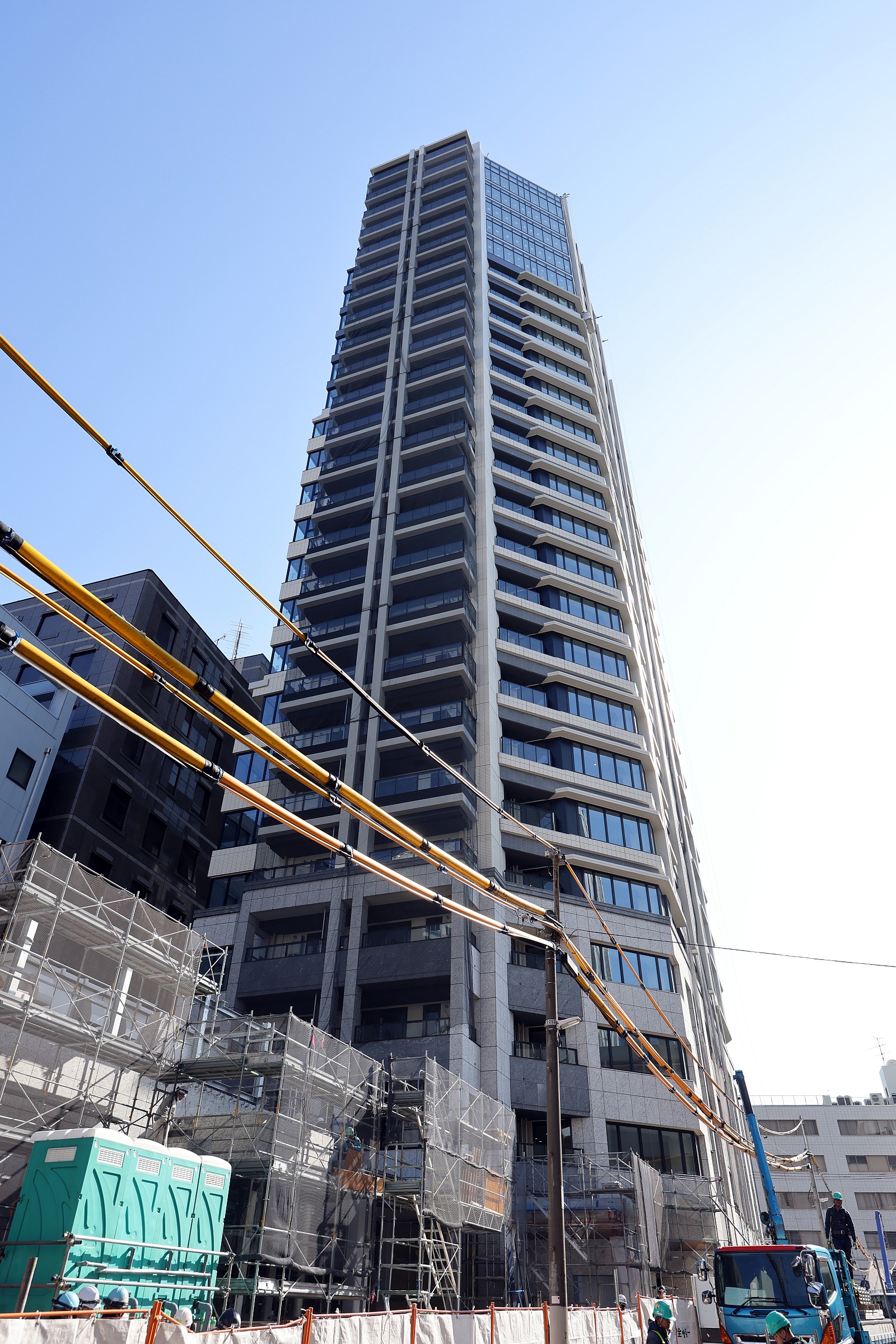 来月竣工「プラウドタワー渋谷」の建設状況！秀和青山レジデンスの建