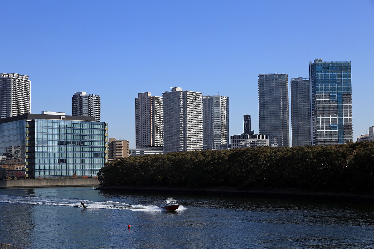 東雲運河沿いなどから見た Skyz の建設状況 13年11月24日 超高層マンション 超高層ビル 東雲運河沿いなどから見た Skyz の建設状況 13年11月24日 超高層マンション 超高層ビル