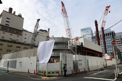 (����)���ܶ��������϶�����Գ��ϺƳ�ȯ����(C����)