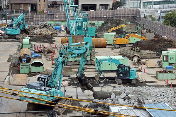 ���ɤ����϶�����Գ��ϺƳ�ȯ���� B��