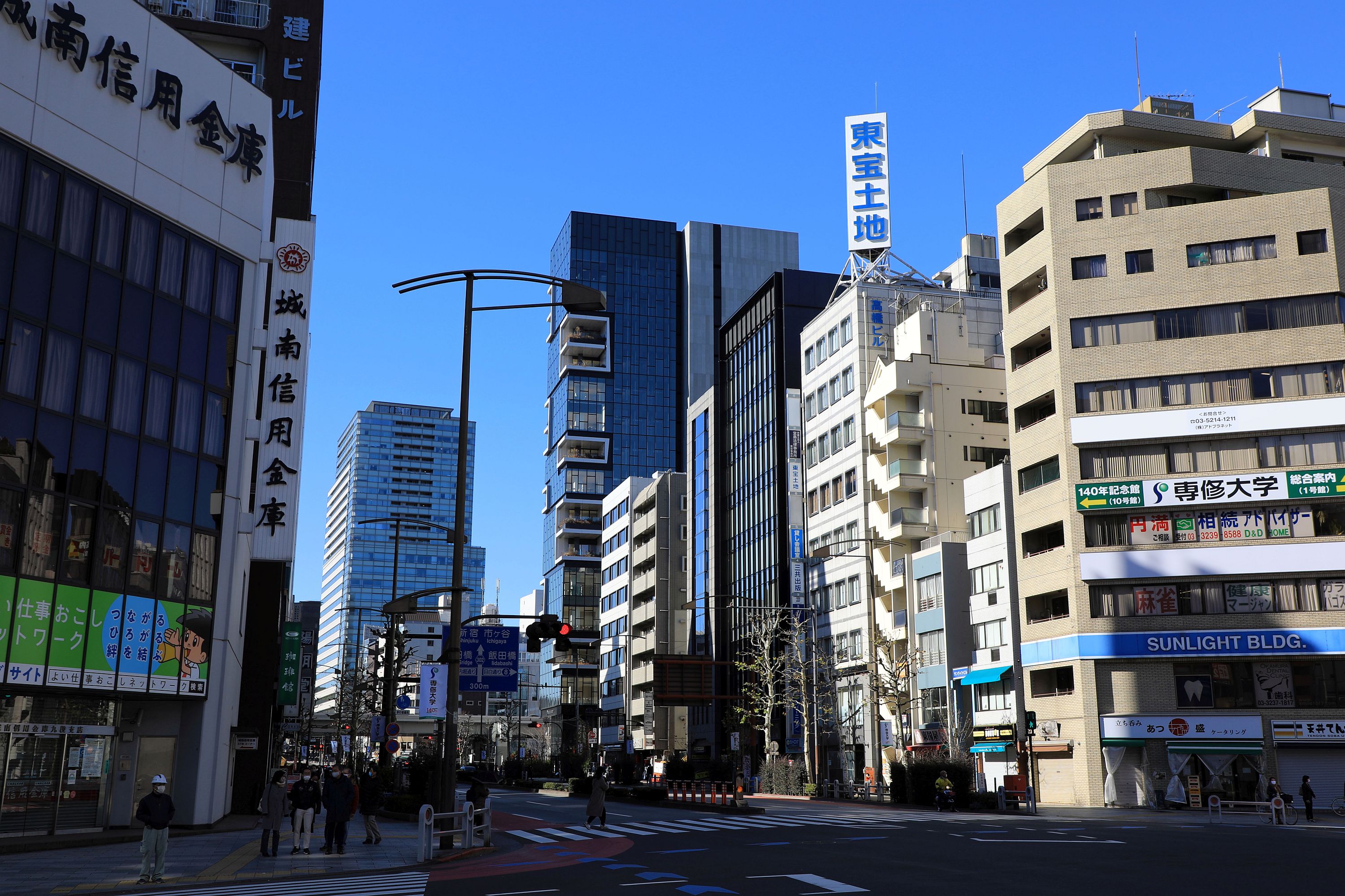 各階にテラス 地上16階 高さ78 94m 専修大学神田キャンパス10号館 140年記念館 の様子 21 1 10 超高層マンション 超高層ビル 各階にテラス 地上16階 高さ78 94m 専修大学神田キャンパス10号館 140年記念館 の様子 21 1 10 超高層マンション 超高層ビル