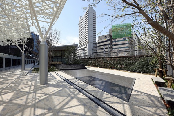 BLUE FRONT SHIBAURA