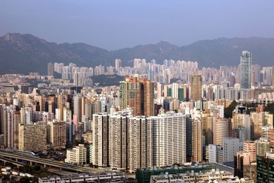 凱旋門から香港のタワーマンション群