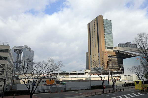 大阪駅西高架エリア開発