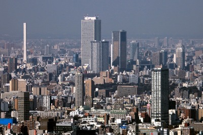 六本木ヒルズから見た池袋の超高層ビル群