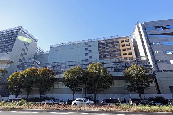 ËÌÀÄ»³»°ÃúÌÜÃ϶è»Ô³¹ÃϺƳ«È¯»ö¶È