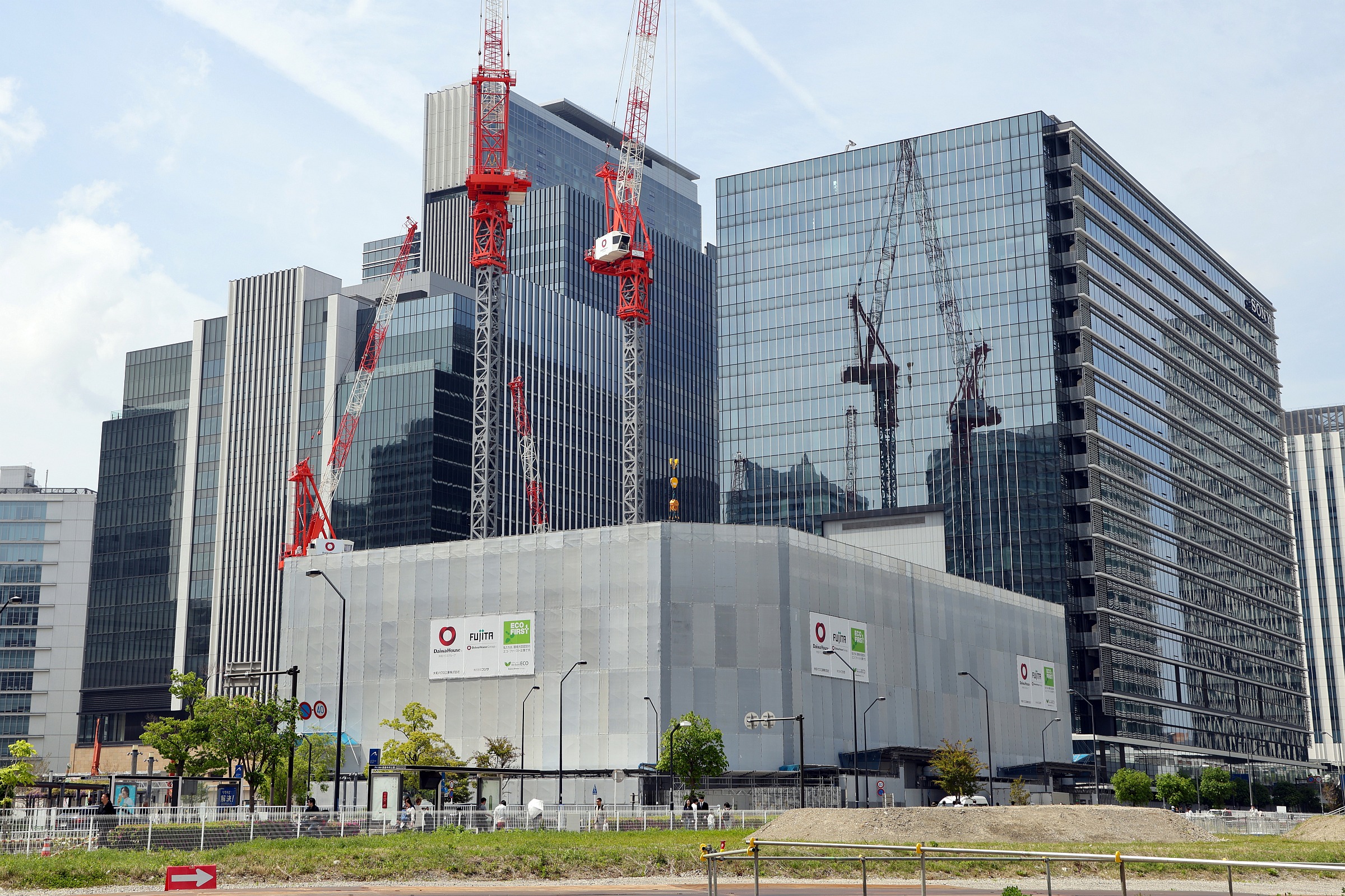 高さ約180m「みなとみらい21中央地区52街区開発事業計画」の建設状況
