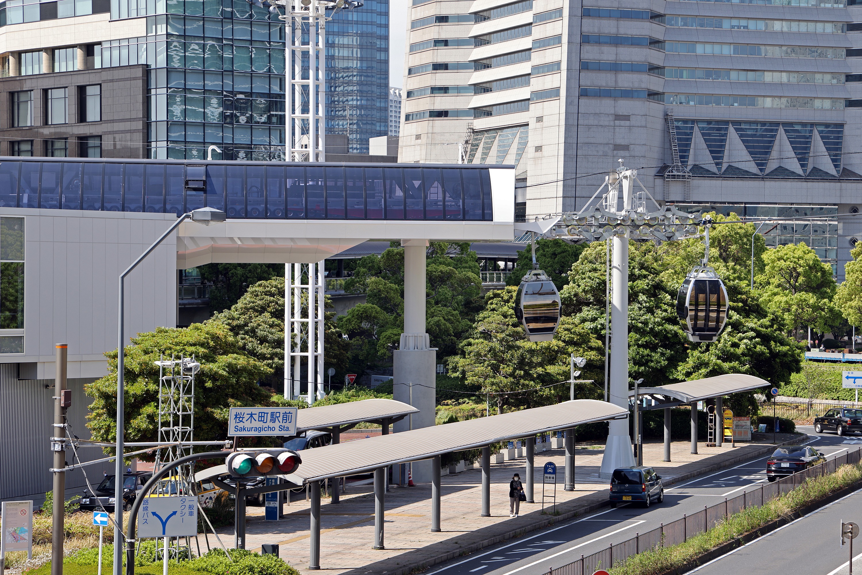 4月22日開業 日本初都市型ロープウェイ Yokohama Air Cabin ヨコハマエアキャビン に乗ってきました 写真44枚載せています 超高層マンション 超高層ビル 4月22日開業 日本初都市型ロープウェイ Yokohama Air Cabin ヨコハマエアキャビン に乗ってきました 写真44枚載せています 超高層マンション 超高層ビル