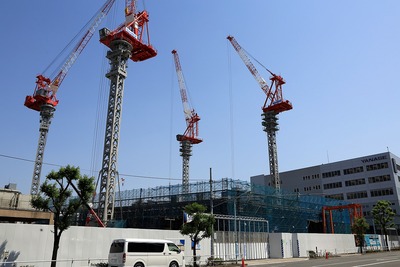 GLOBAL FRONT TOWER(¥°¥í¡¼¥Ð¥ë¥Õ¥í¥ó¥È¥¿¥ï¡¼)