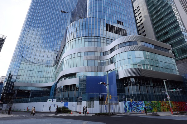 ÆüËܶ¶°ìÃúÌÜÃæÃ϶èÂè°ì¼ï»Ô³¹ÃϺƳ«È¯»ö¶È C³¹¶è