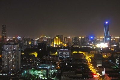 �ֱ���Ź(Garden Hotel)��������