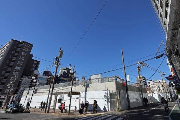 �Ķ��������϶�����Գ��ϺƳ�ȯ���ȡ�A�����