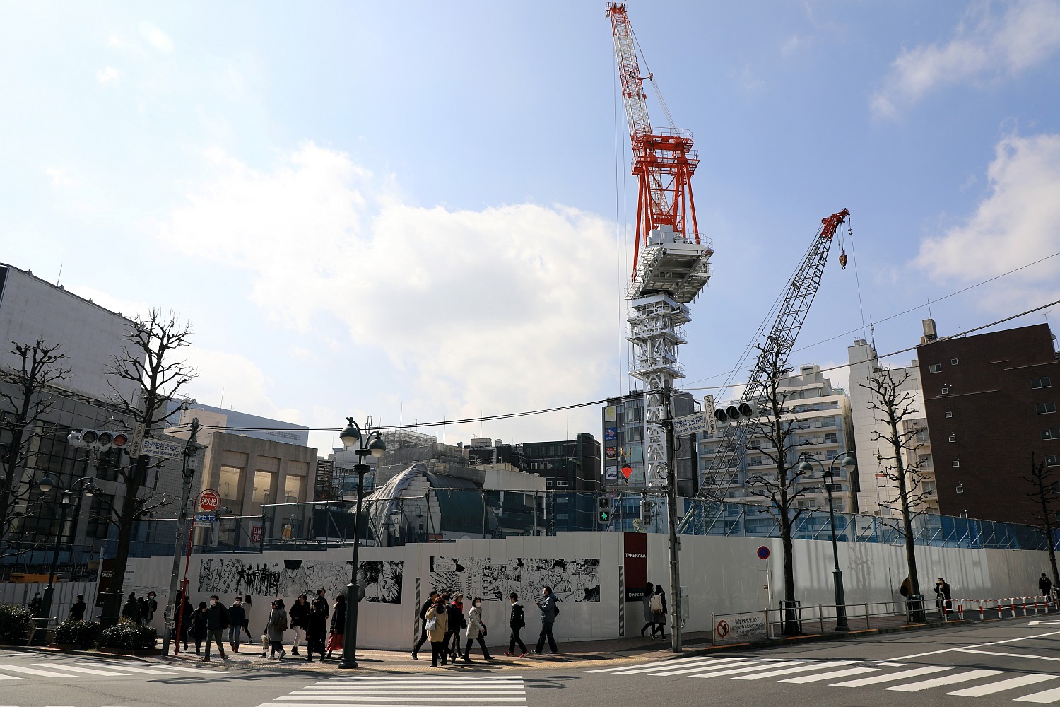 タワークレーン設置 高さ100m 渋谷パルコ の建替計画の建設状況 18 2 17 超高層マンション 超高層ビル
