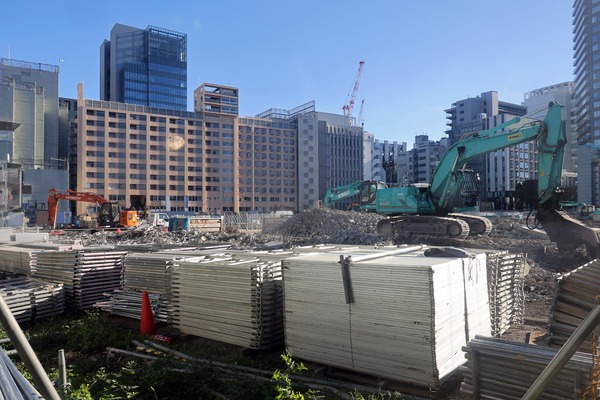 ËÌÀÄ»³»°ÃúÌÜÃ϶è»Ô³¹ÃϺƳ«È¯»ö¶È