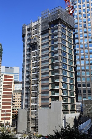 �ѡ������ƥ���� �� �쥸�ǥ�