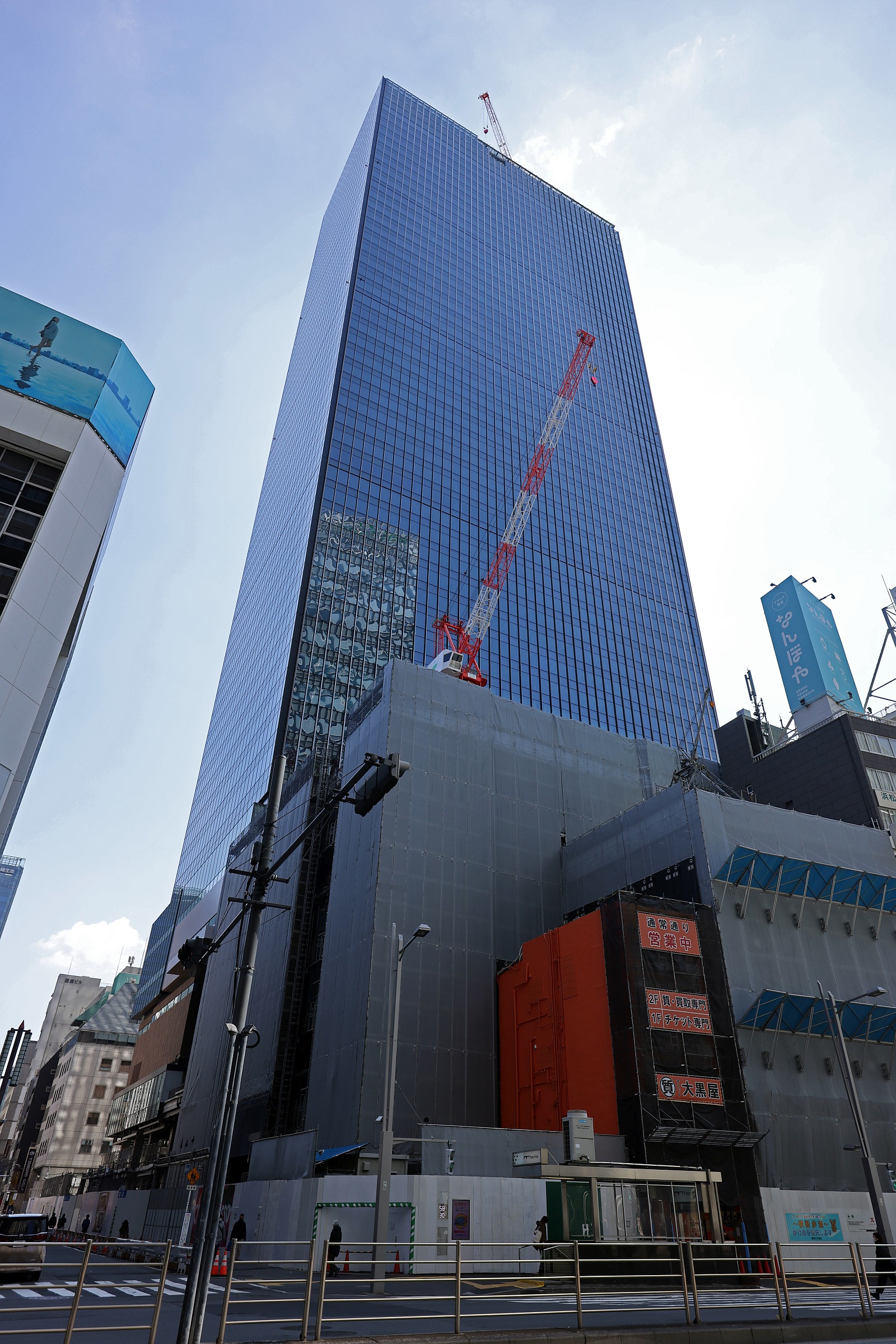 地上51階、高さ約250m「TOFROM YAESU TOWER（トフロム ヤエス