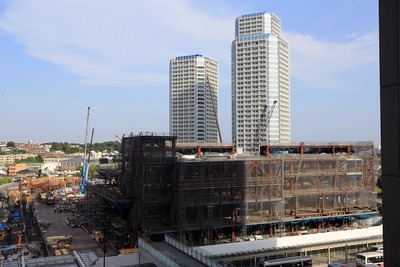 ��Ҷ����������϶�Գ��ϺƳ�ȯ����[��-a����]