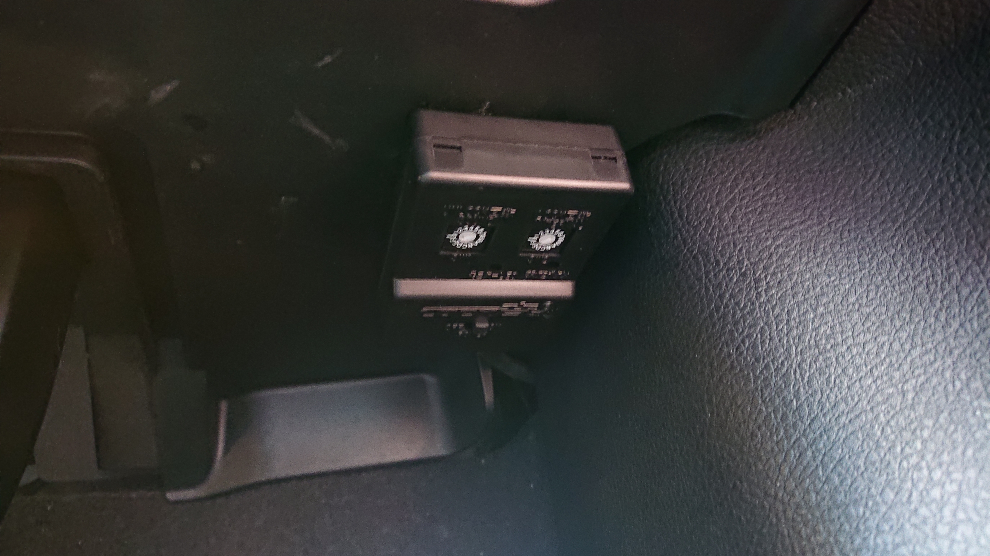 Fbmw118i ロック音 取付他 Bmc日記