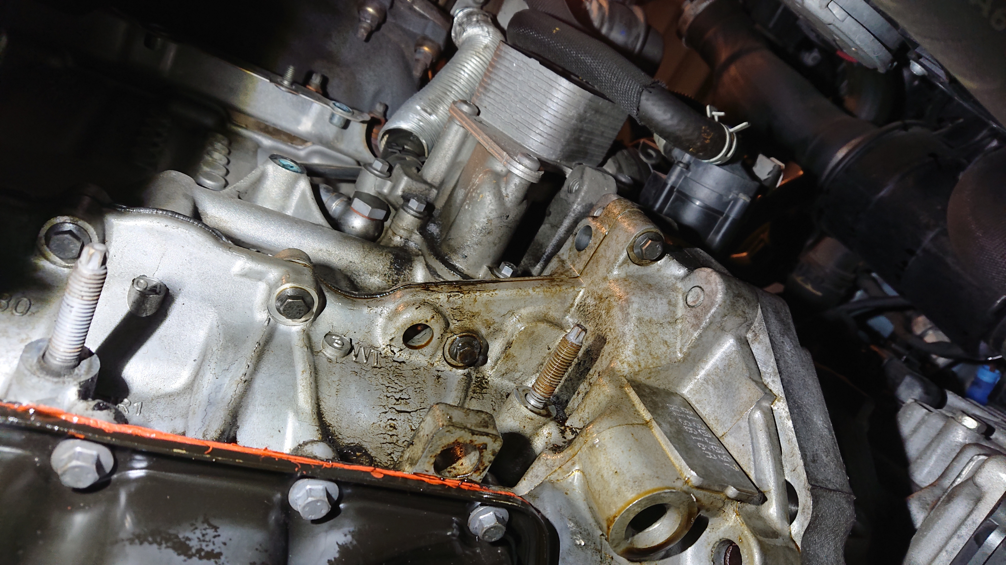 R60bmwミニクロスオーバークーパーs オイル漏れにて Bmc日記 R60bmwミニクロスオーバークーパーs オイル漏れにて Bmc日記