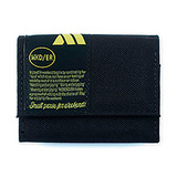 7996403_back